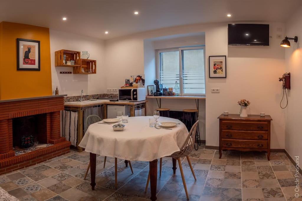 Studio Le Chat'Oh! Combourg Exterior foto